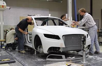 国外高新汽车公司已使用热熔胶进行生产