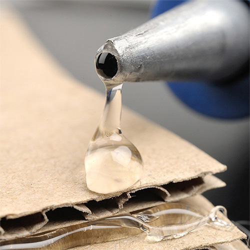 有韧性、比较软、表面粗糙的材质，热熔胶粘得较为结实